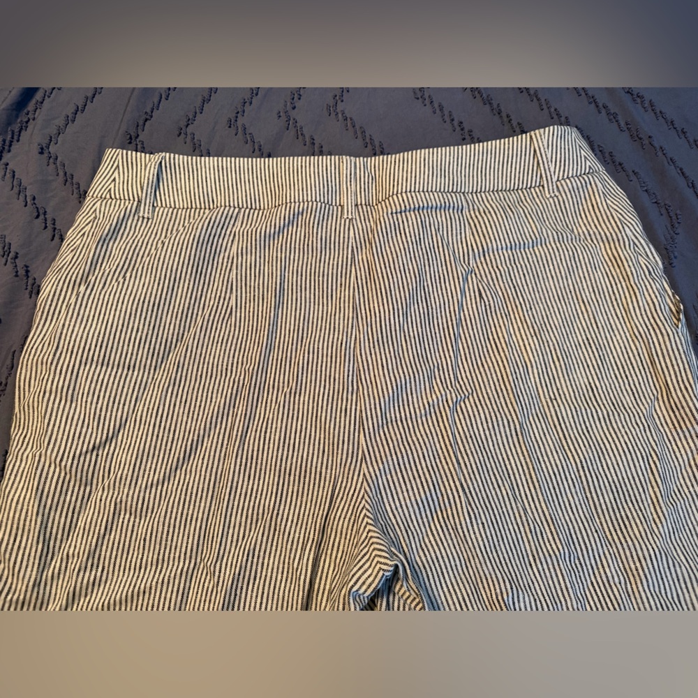 Gray Seersucker Wide-Leg Women's Pants - Picture 10 of 16